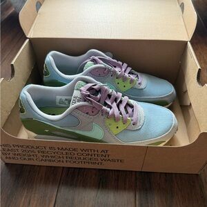 Nike Mens Blue and Green Sneakers